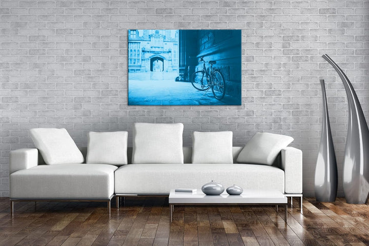 deyoli Fahrrad in einem alten Stadtviertel Format 80x60 Effekt: Monocrome Blau als Leinwandbild, Mot