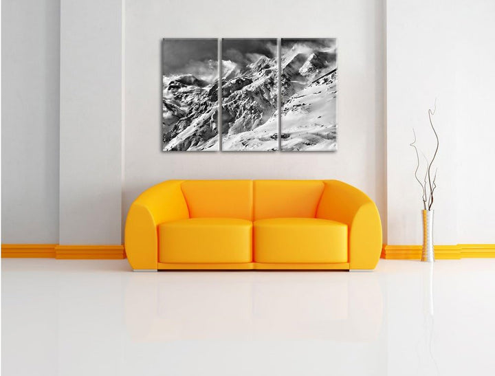 Pixxprint Monocrome, schneebedeckte Berggipfel 3-Teiler Leinwandbild 120x80 Bild auf Leinwand
