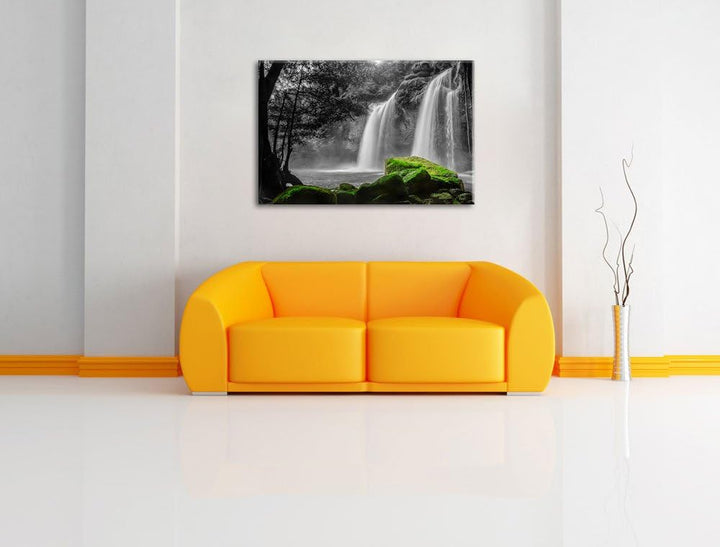 traumhafter Wasserfall im Dschungel schwarz/weiss Format: 100x70 auf Leinwand, XXL riesige Bilder fe