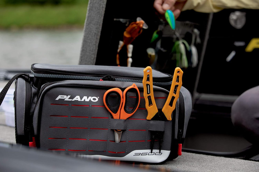 Plano Weekend Serie 3500 Softsider-Tackle-Tasche, Grauer Stoff, enthält 2 3500 Stowaway Storage Boxe