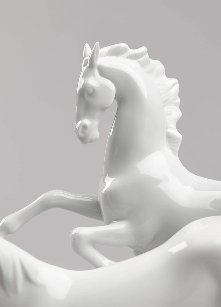 LLADRÓ Figur Pferde Im Galopp. Weiss. Pferde. Porzellan.