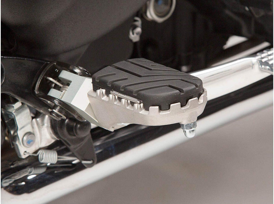 SW-MOTECH ION Fussrasten-Kit für Bonneville/T100 (04-), Scrambler (05-)