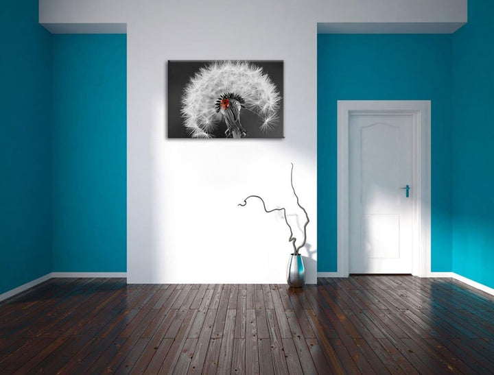 schöner Marienkäfer auf Pusteblume schwarz/weiss Format: 100x70 auf Leinwand, XXL riesige Bilder fer