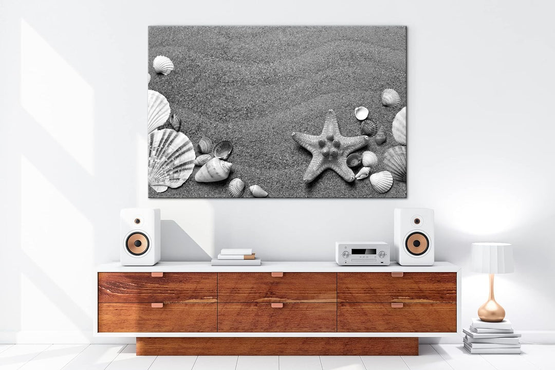deyoli Gestrandete Muscheln zwischen feinem Sandstrand Format: 120x80 als Leinwand, Effekt: Schwarz&