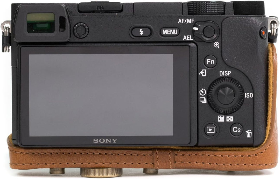 MegaGear MG560 Leder Kameratasche für Spiegelreflexkamera Sony Alpha A6000 mit 16-50mm Objektiv (Hel