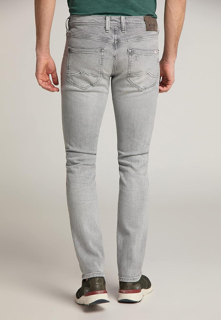 MUSTANG Herren Slim Fit Oregon Tapered Jeans