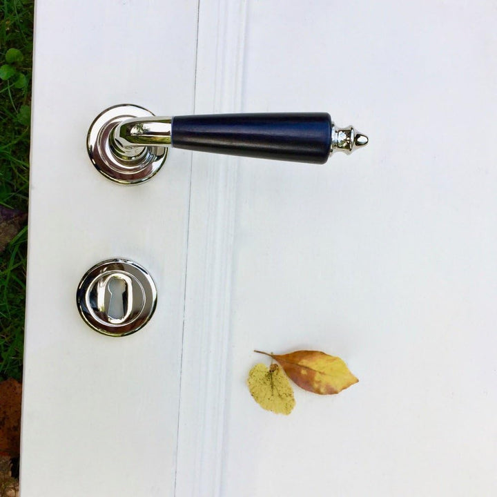 Antikas - Top - Chrom Türklinken Garnitur - sehr schicke Design-Garnitur mit Rosetten