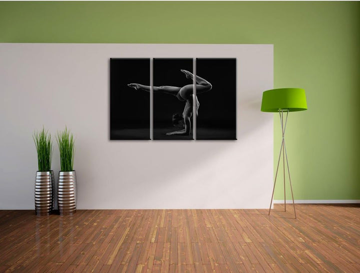 Pixxprint Perfekter Flexibler sexy Körper Einer Jungen Frau Kunst B&W als Leinwandbild/Grösse: 3 Tei