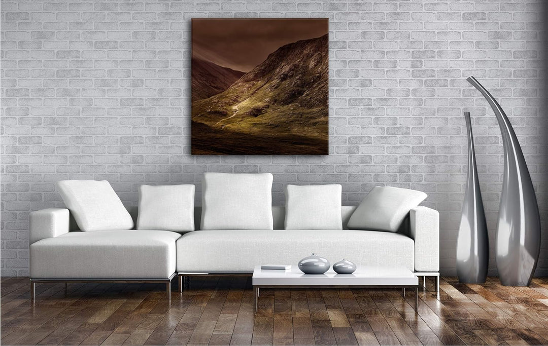 Leuchtende Landschaft in den Highlands Format: 70x70 als Leinwandbild, Motiv fertig gerahmt auf Echt
