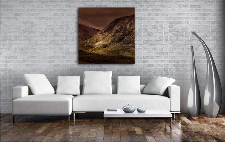 Leuchtende Landschaft in den Highlands Format: 70x70 als Leinwandbild, Motiv fertig gerahmt auf Echt