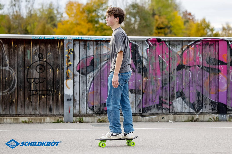 Schildkröt® Retro Skateboard, Premium Board mit Kunststoff-Deck aus haltbarem robustem PP, rutschfes