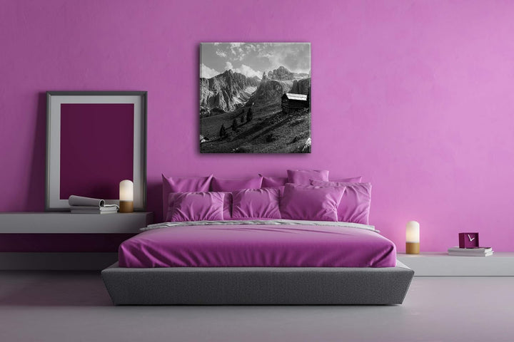 einsame Hütte in den Bergen Format: 70x70 Effekt: Schwarz&Weiss als Leinwandbild, Motiv fertig gerah