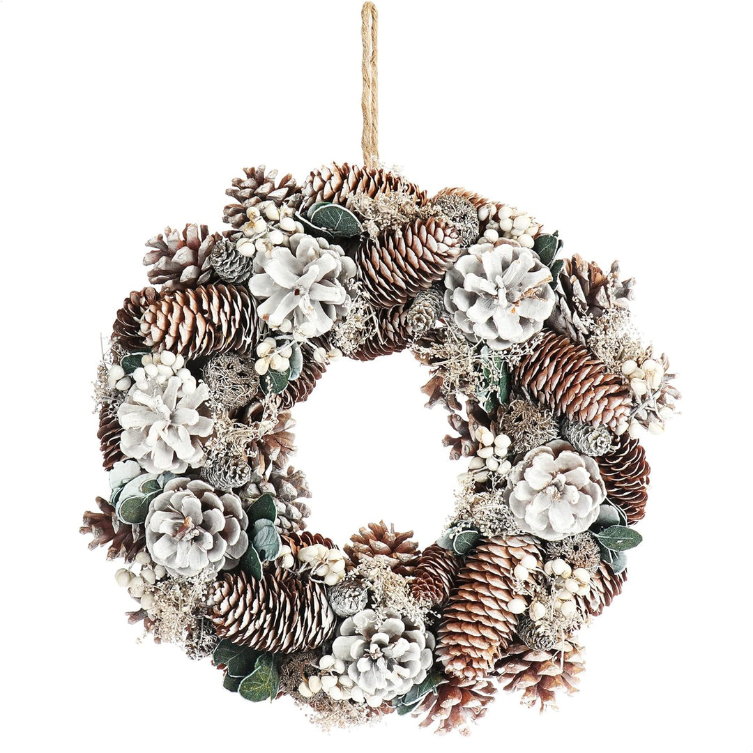 COM-FOUR® Türkranz Weihnachten - Adventskranz mit Mehreren Zapfenarten und weissen Beeren - Dekokran