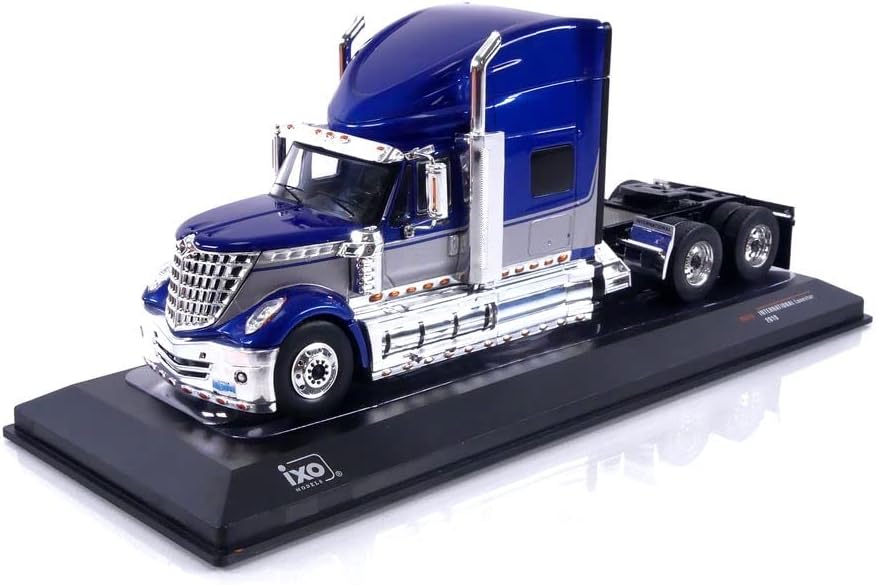 Ixo TR118 Miniaturauto aus der Kollektion, Blue Metallic