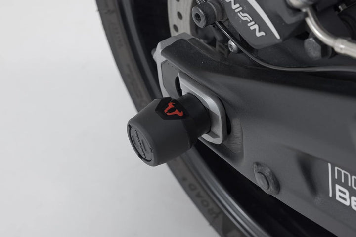 SW-Motech Sturzpad-Kit für Hinterachse - Schwarz. Trident 660 / Tiger 660, X-Cape 650.