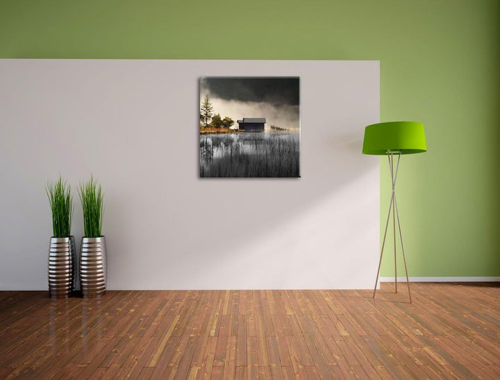 Pixxprint Häuschen am See mit Nebel / 70x70cm Leinwandbild bespannt auf Holzrahmen/Wandbild Kunstdru