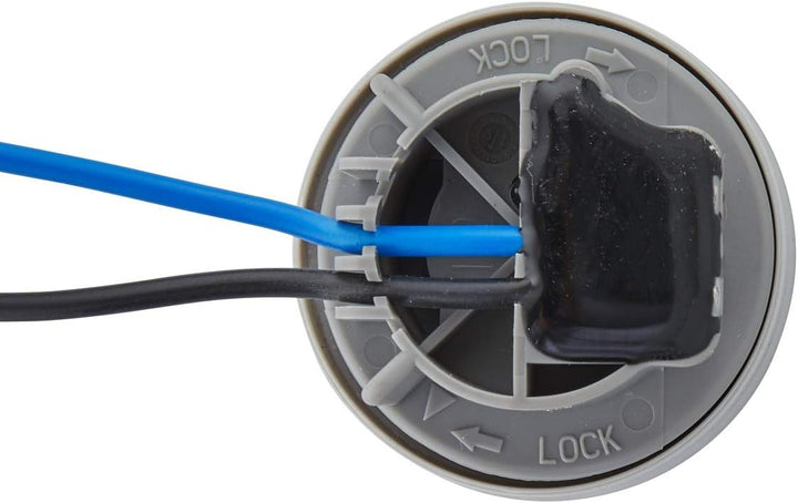 HELLA - Nebelschlussleuchte - Halogen - 24/12V - Einbau - Lichtscheibenfarbe: rot - Stecker: Flachst