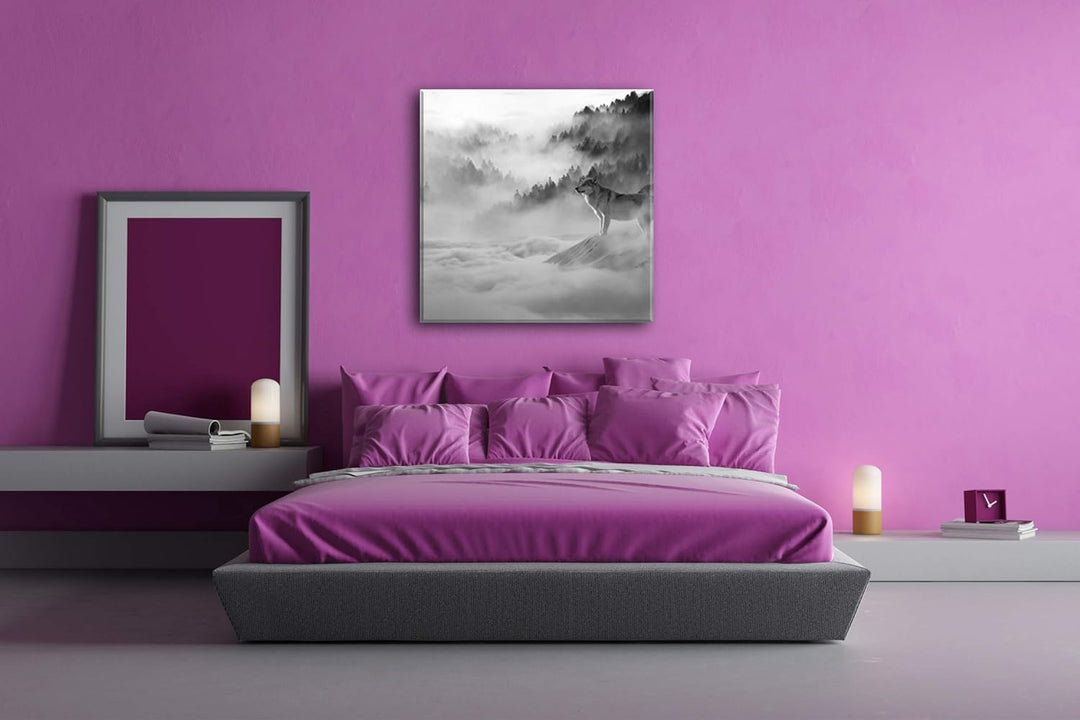 deyoli Wolf in Einer malerischen Schneelandschaft Format: 70x70 Effekt: Schwarz&Weiss als Leinwandbi