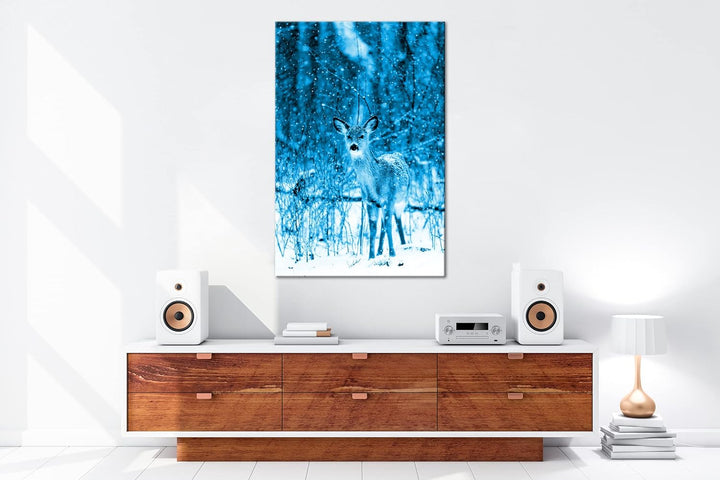 deyoli niedliches Reh im Schnee Format: 80x60 Effekt: Monocrome Blau als Leinwand, Motiv fertig gera