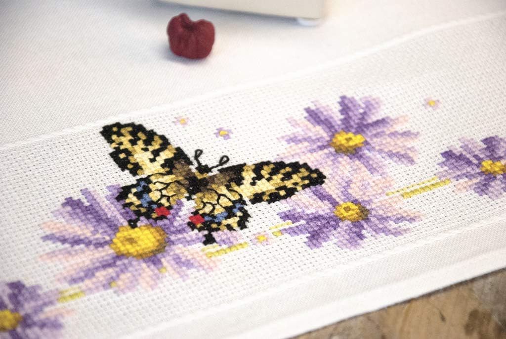 Vervaco enthält Tischdecke mit 11ct Aida-Feldern, Garn, Nadel und Anleitung. 80 x 80 cm. Kreuzstichp
