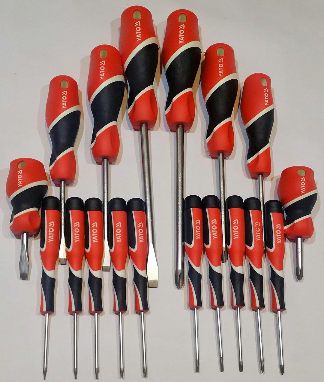 SCREWDRIVER SET 18PCS