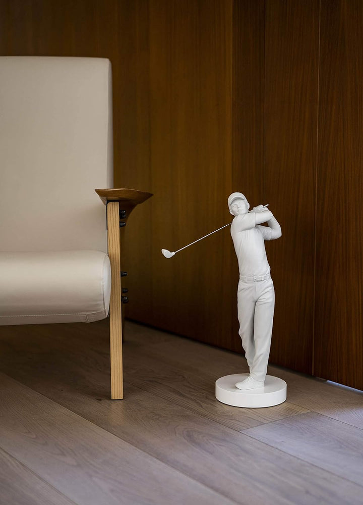 LLADRÓ Figur Golf Champion. Golfspieler. Porzellan.