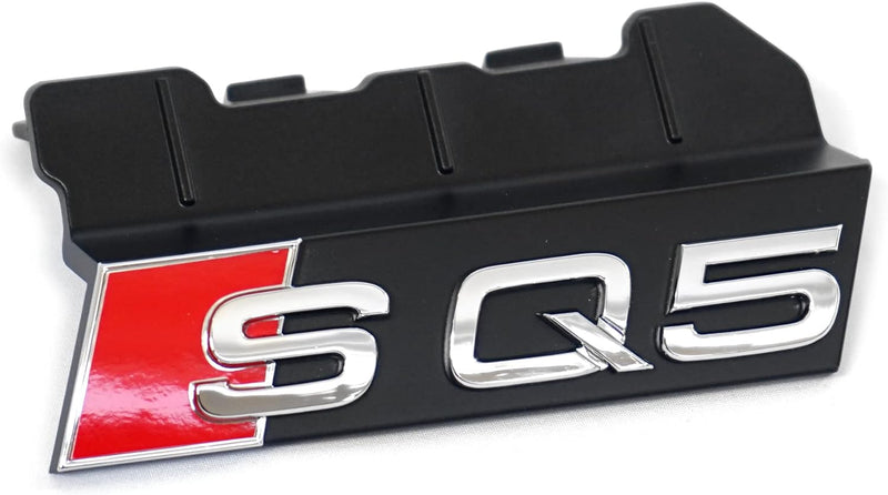 Audi 80A853736E2ZZ Schriftzug SQ5 Kühlergrill Clip Emblem Logo Plakette, Chrom/rot, für Facelift ab