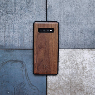 Woodcessories - Hülle Kompatibel mit Samsung Galaxy S10+ Aus Echtem Holz - EcoBump Case (Walnuss)