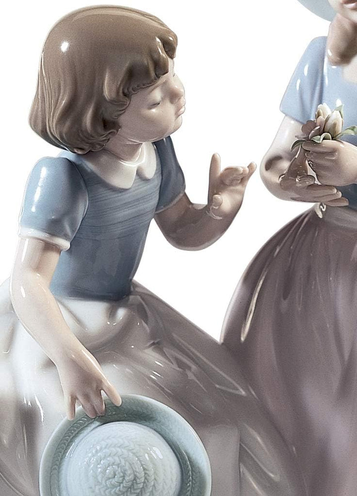 LLADRÓ Figur Meine Beste Freundin. Mädchen. Porzellan.
