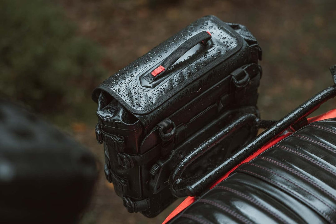 SysBag WP M with Right Adapter Plate 17-23l. Waterproof. for Side Carriers.