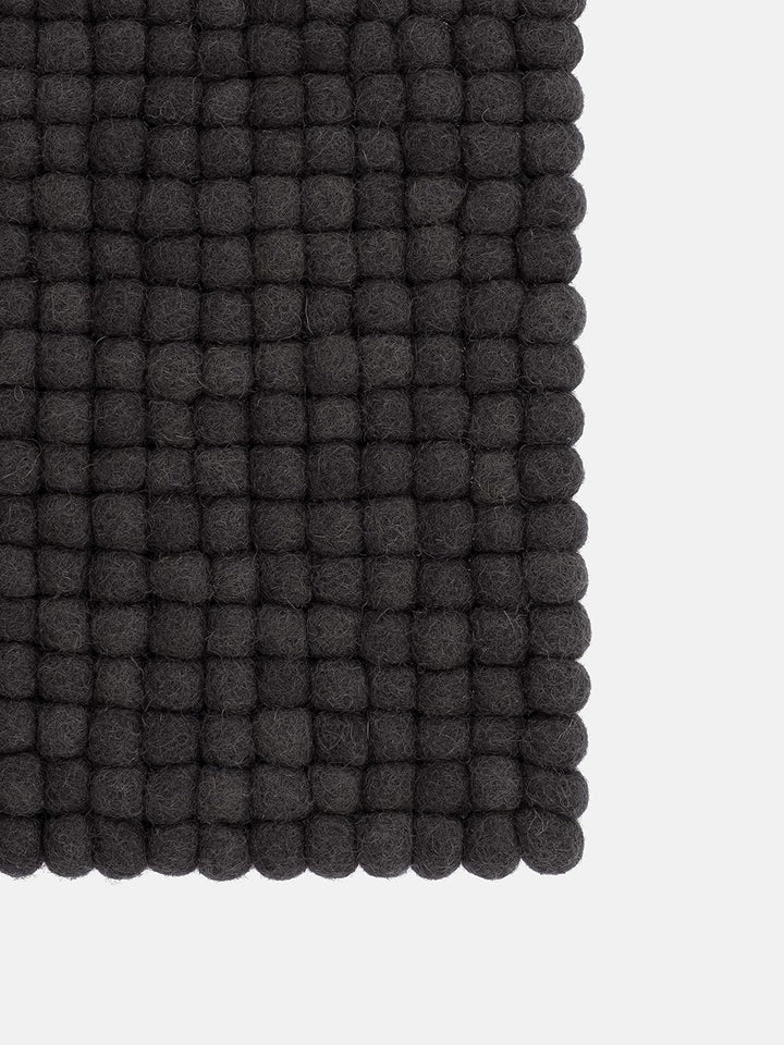 myfelt Filzkugel-Sitzauflage Stuhlauflage - Kuno - quadratisch, 36x36 cm, Anthrazit