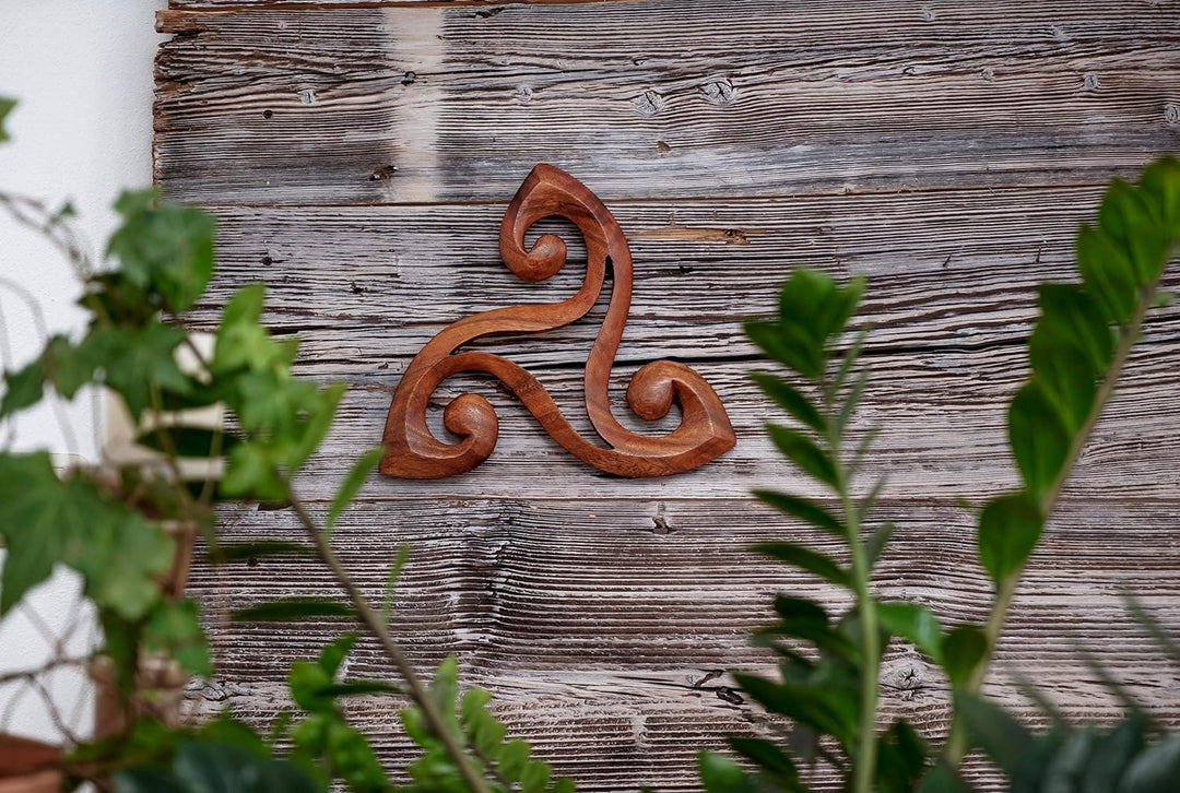 Windalf Pagan Celtic Holzbild Sheena Ø 30 cm Keltische Triskele als Wandornament Fairy Bohemian Gesc