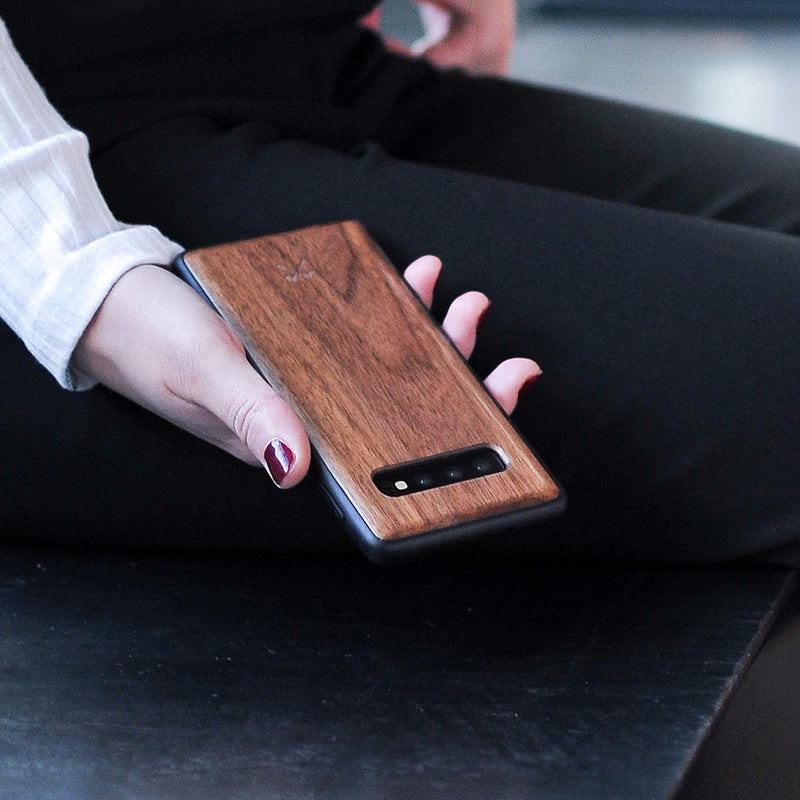 Woodcessories - Hülle Kompatibel mit Samsung Galaxy S10+ Aus Echtem Holz - EcoBump Case (Walnuss)