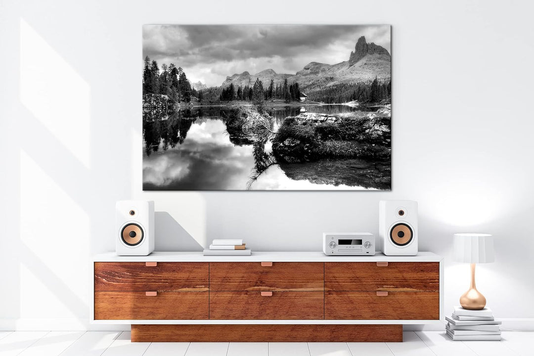 beginnender Winter in den Dolomiten Effekt: Schwarz&Weiss,Format: 80x60 als Leinwandbild, Motiv fert