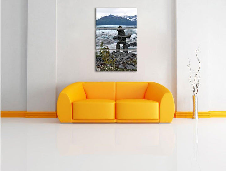 Pixxprint Steinmenschskulptur in winterlicher Landschaft 3-Teiler Leinwandbild 120x80 Bild auf Leinw