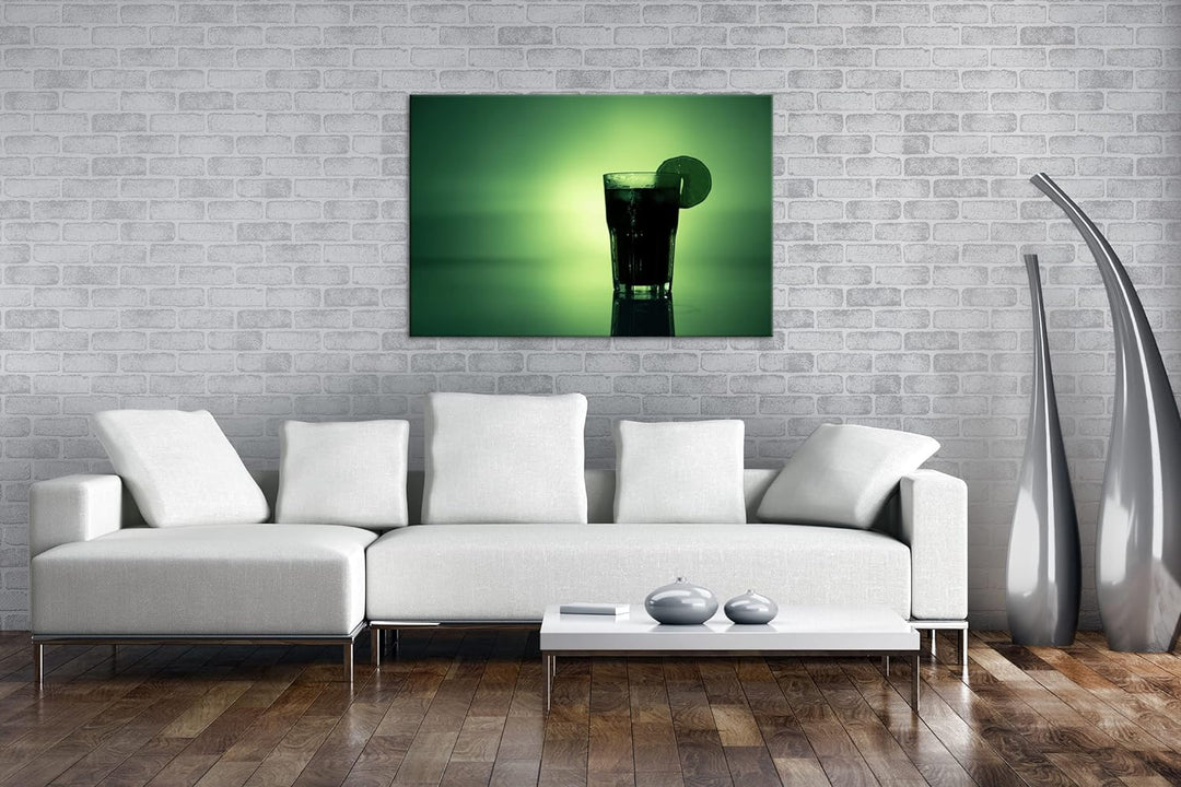 deyoli Cocktail im grün leuchtenden Licht im Format: 100x70 als Leinwandbild, Motiv fertig gerahmt a