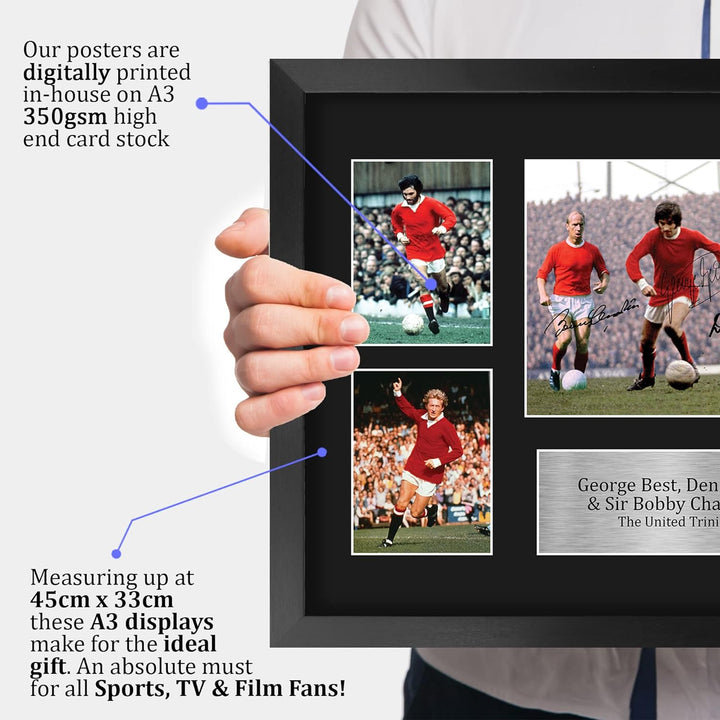 HWC Trading FR A3 Best Charlton Law The United Holy Trinity Geschenke Gedruckt, Signiert Autogramm B