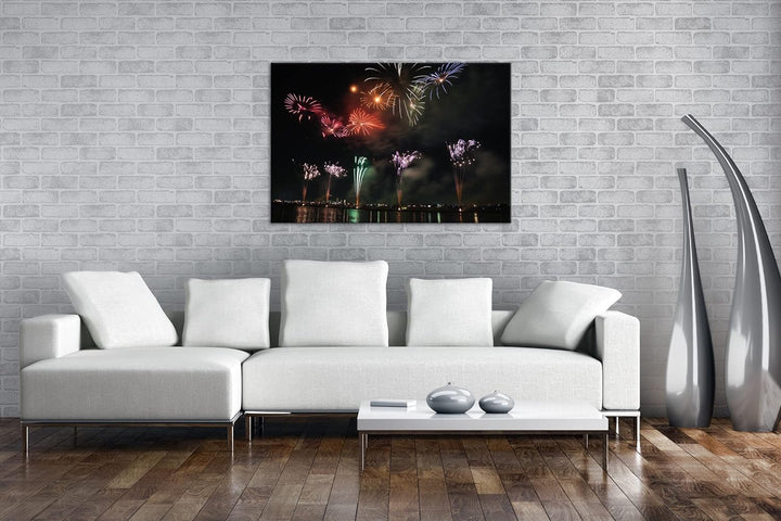 aufsteigendes Feuerwerk in der Nacht Format: 80x60 als Leinwandbild, Motiv fertig gerahmt auf Echtho