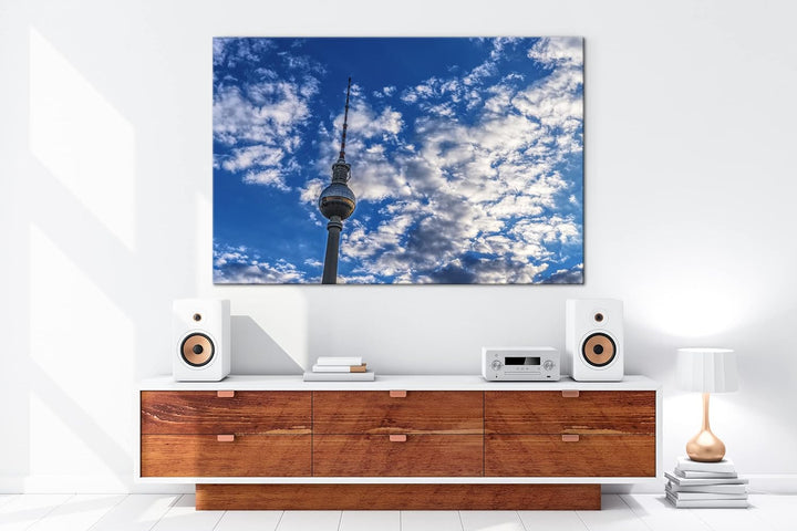 Spitze des Berliner Fernsehturms Format: 80x60 cm als Leinwandbild, Motiv fertig gerahmt auf Echthol