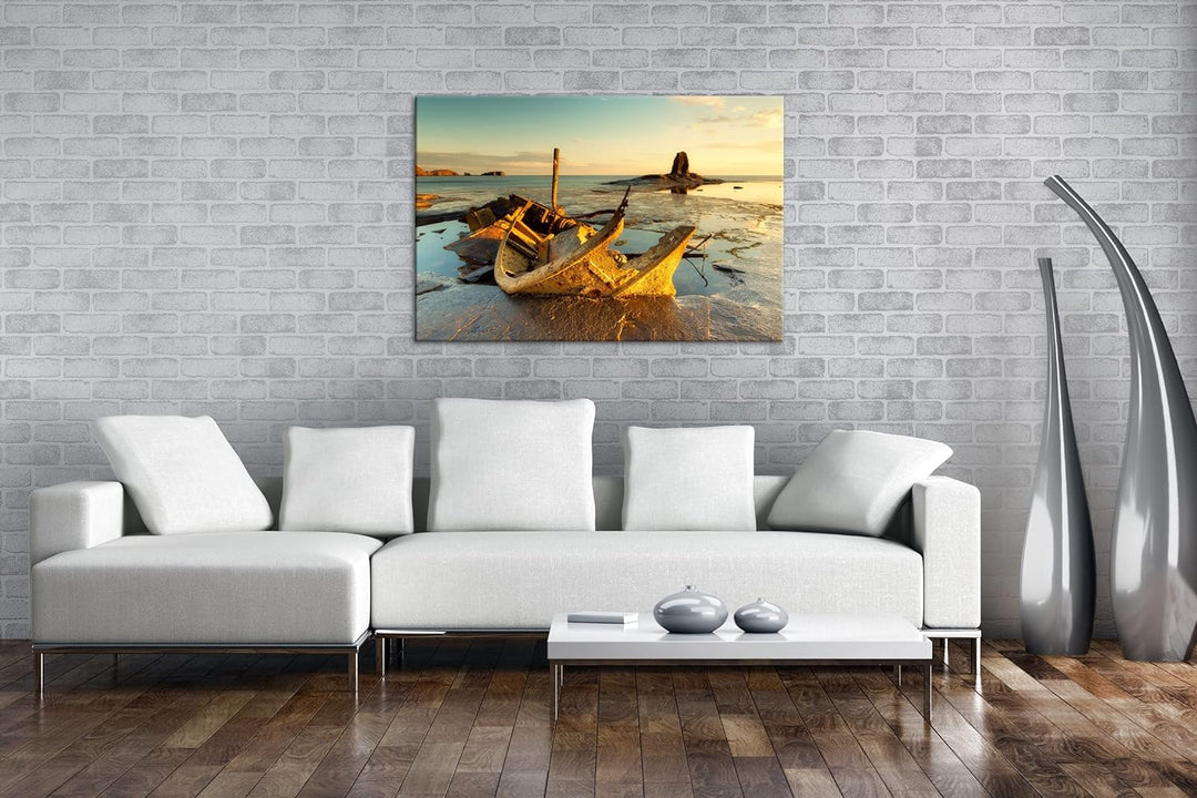 deyoli altes Bootswrack in der Meeresbucht Format: 80x60 als Leinwandbild, Motiv fertig gerahmt auf