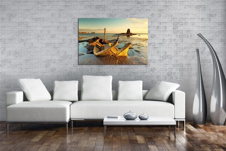 deyoli altes Bootswrack in der Meeresbucht Format: 80x60 als Leinwandbild, Motiv fertig gerahmt auf