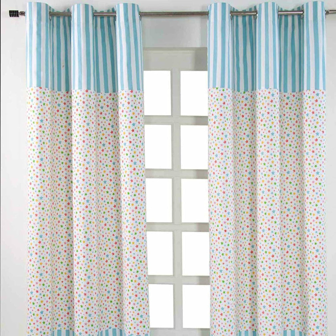 HOMESCAPES Vorhang Kinderzimmer Ösenvorhang Kindervorhang Stars Multi 2er Set bunt 117 x 137 cm (Bre
