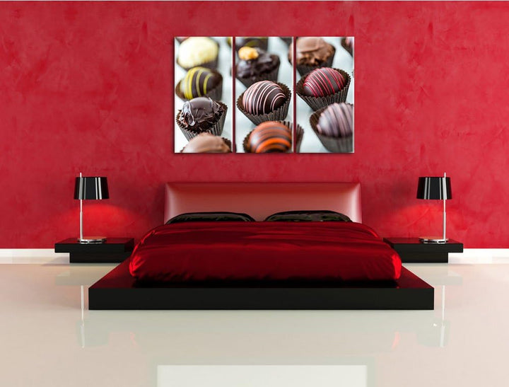 Süsse Pralinen als 3-Teiler Leinwandbild 120x80 Bild auf Leinwand, XXL riesige Bilder fertig gerahmt