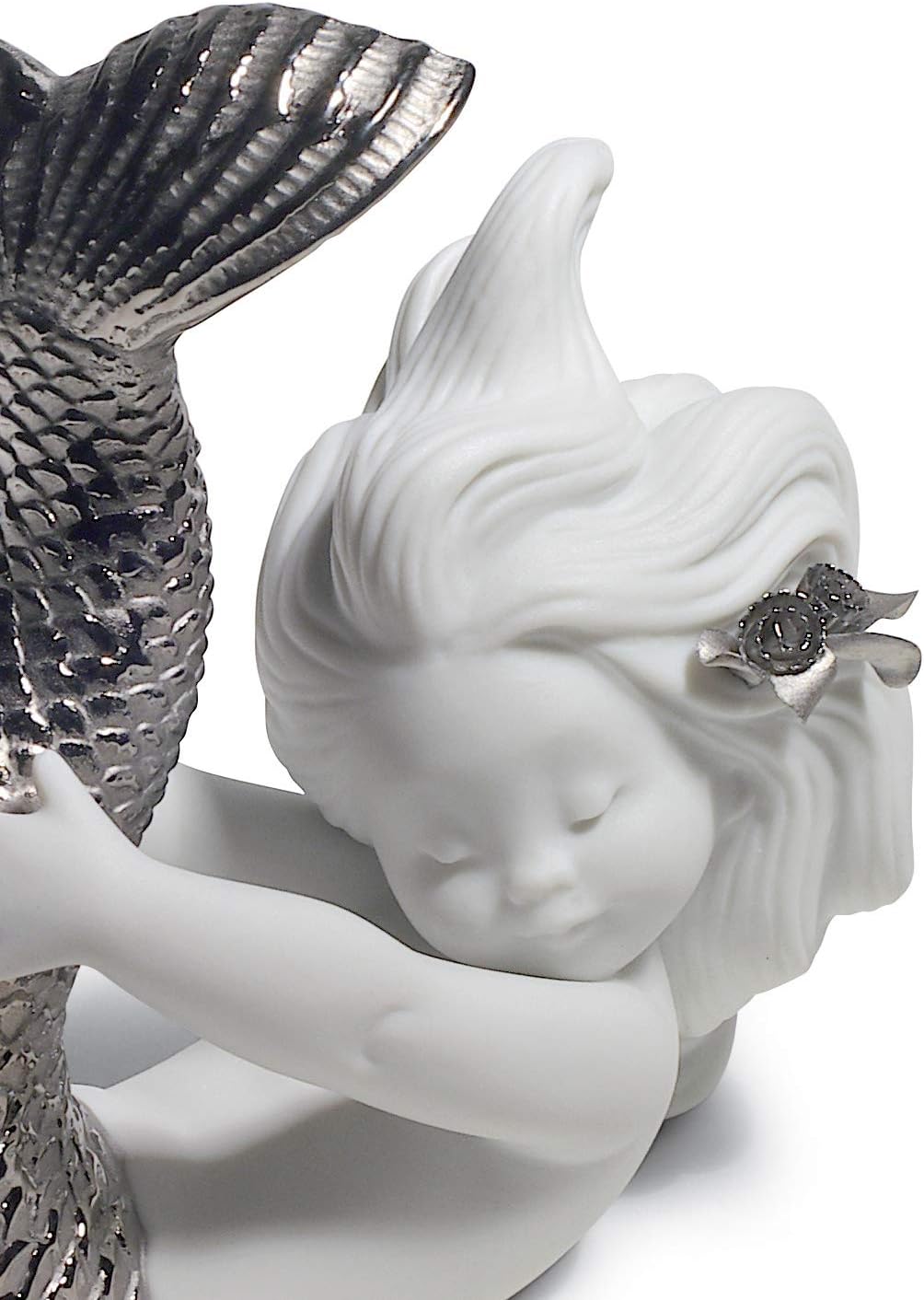 LLADRÓ Meerjungfrau-Figur Spielen Am Meer. Silber. Meerjungfrau. Porzellan.