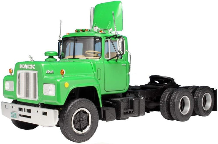 AMT amt1039–1: 25 Mack r685st – Semi Traktor