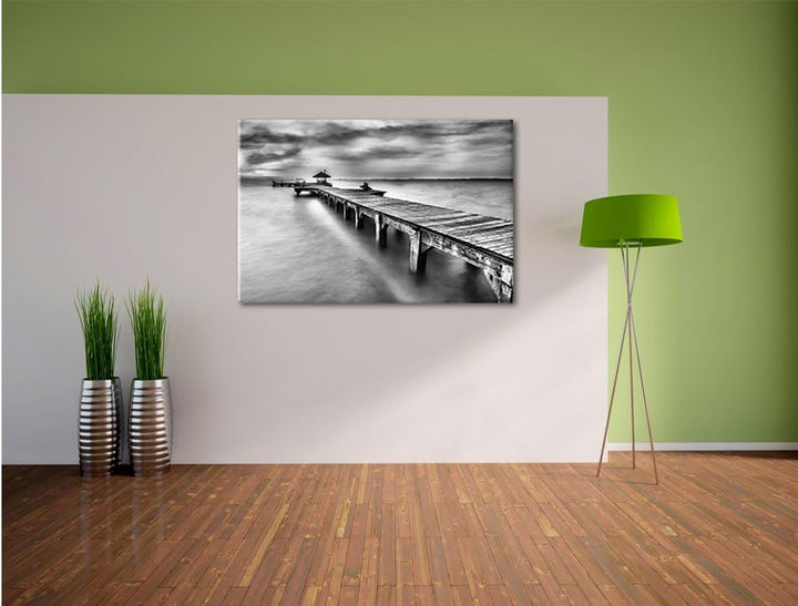 Pixxprint Monocrome, Riesiger Steg mit kleinem Pavillon, Format: 100x70 auf Leinwand, 100x70