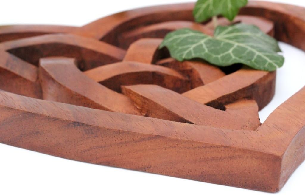 Windalf Handarbeit Celtic Irisches Holzbild FIONA 20.5 cm Keltisches Herz Wandornament Holz