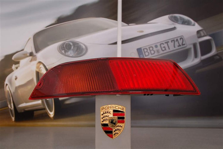 Heckleuchte rot links passend für Porsche 911 (993) Mod.'93-'98, ECE