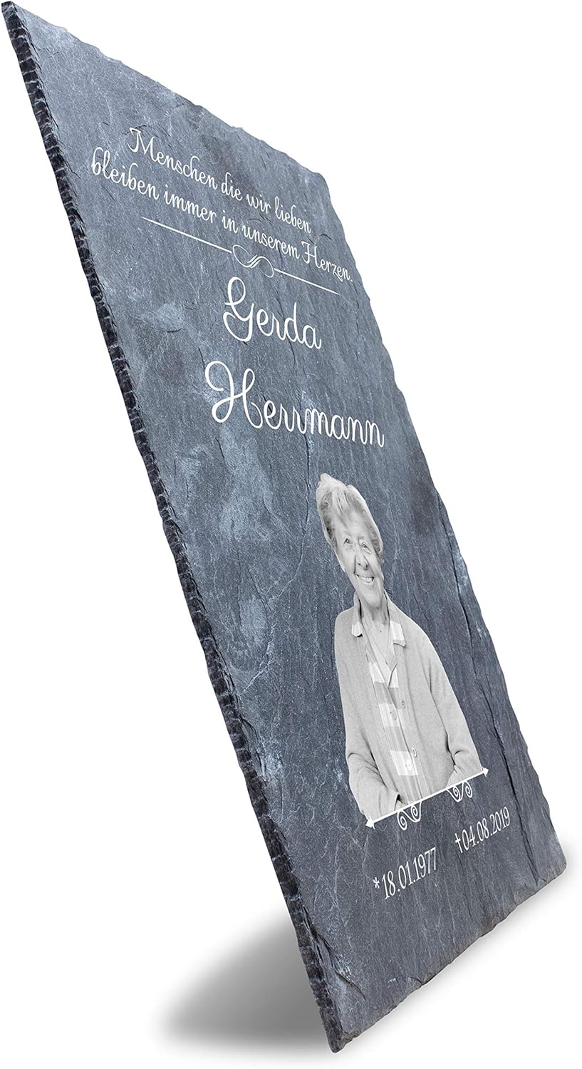 wandmotiv24 Schiefertafel Trauer, Gedenktafel Verstorbene Hochformat 20x30cm Personalisiert Name + D