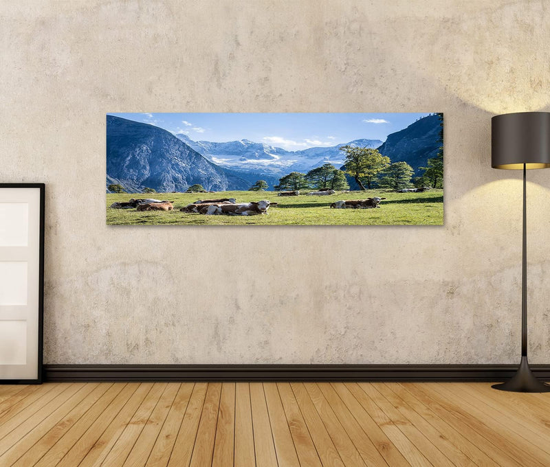 Bild auf Leinwand Kühe auf Wiese in den Bergen Alpen Kuhwiese Wandbild Poster Kunstdruck Bilder Form